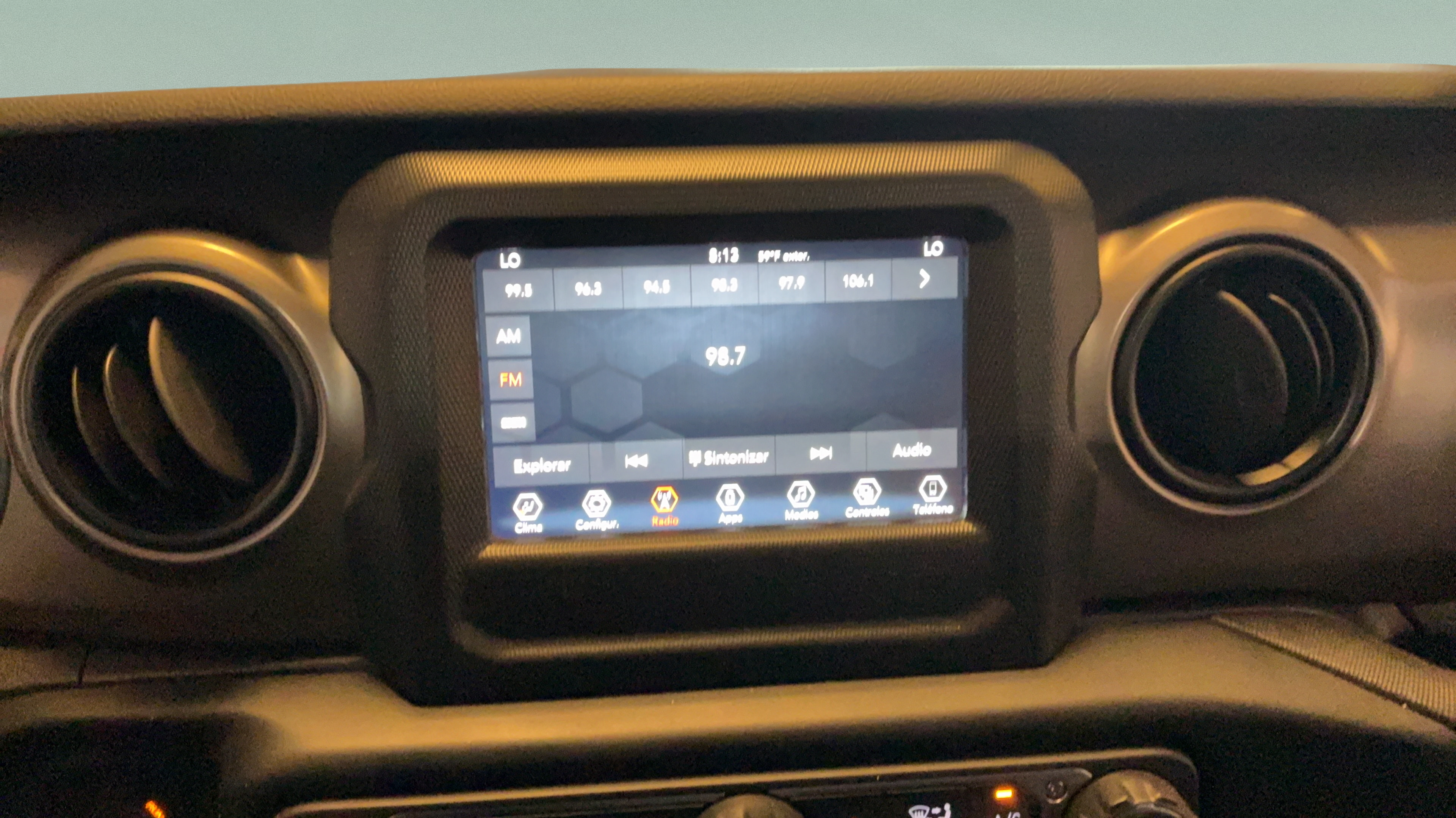 Used 2021 Jeep Gladiator Sport AWD/4WD image 14