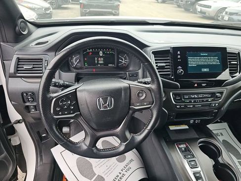 Used 2023 Honda Passport TrailSport image 9