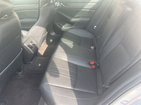 Used 2019 Honda Accord Touring image 11