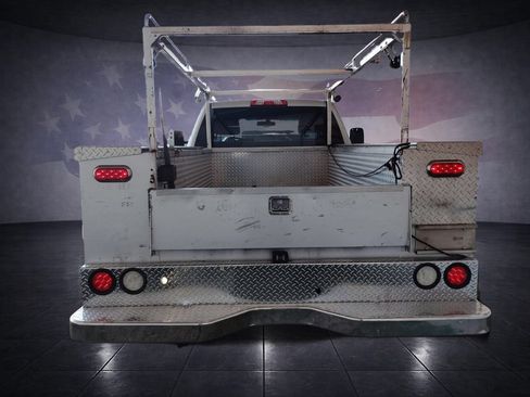 Used 2018 Chevrolet Silverado 2500 W/T RWD image 5