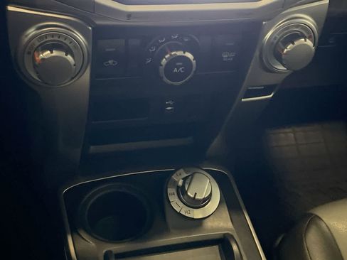 Used 2014 Toyota 4Runner SR5 Premium AWD/4WD image 19