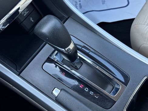 Used 2015 Honda Accord LX image 12