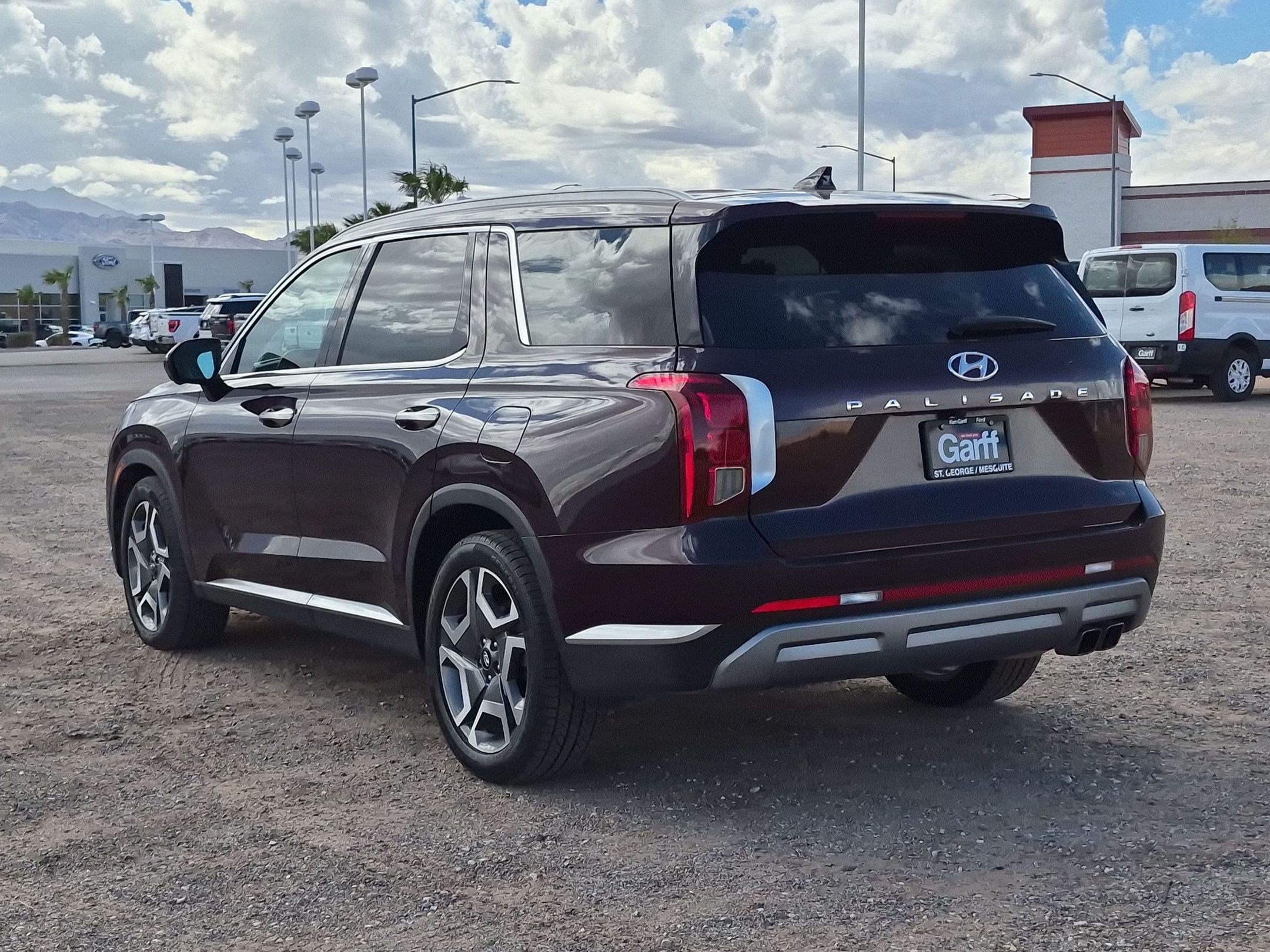 Used 2024 Hyundai Palisade Limited FWD image 5