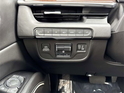 Used 2021 Cadillac Escalade ESV Premium Luxury Platinum image 37