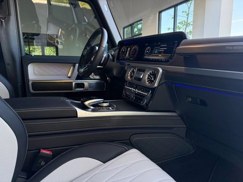 Used 2024 Mercedes-Benz G 550 G 550 image 25