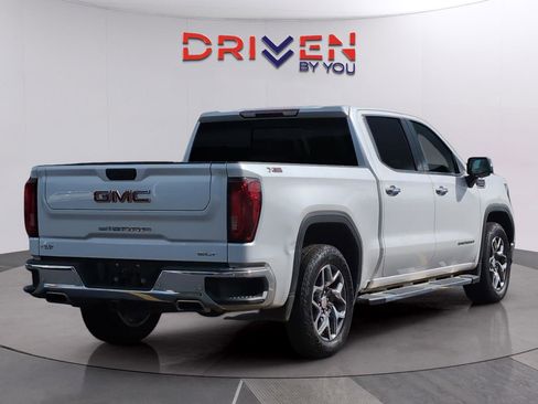 Used 2022 GMC Sierra 1500 SLT w/ SLT Premium Plus Package AWD/4WD image 5