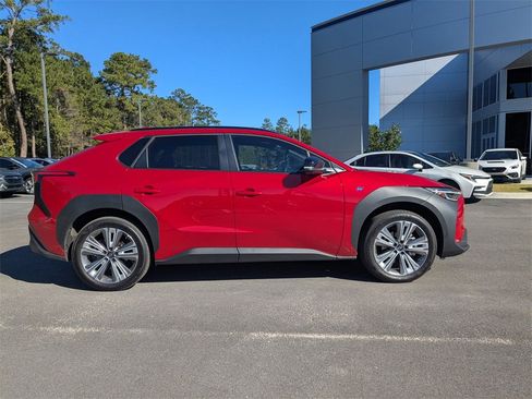 Used 2025 Subaru Solterra Limited w/ Limited Convenience Package image 3