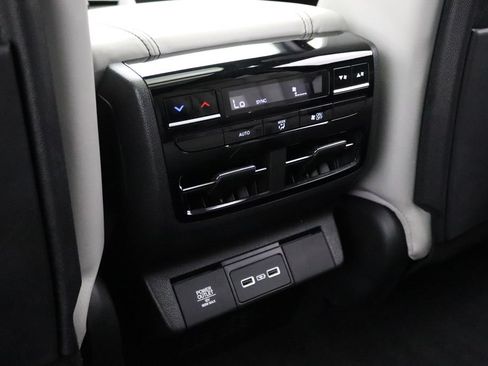 Certified 2024 Acura MDX SH-AWD w/ Technology Package image 12