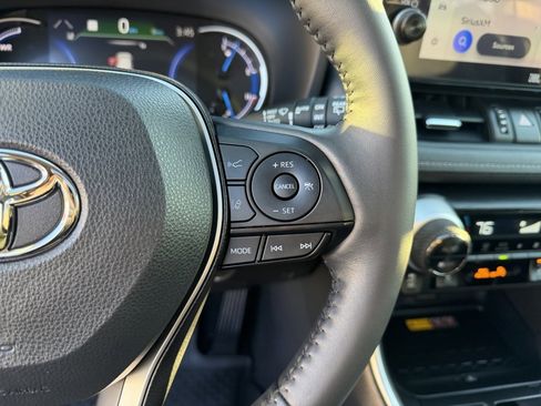 Used 2024 Toyota RAV4 XLE Premium image 18