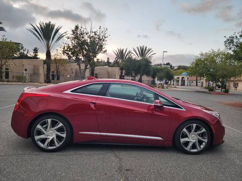 Used 2014 Cadillac ELR w/ Luxury Package FWD image 8