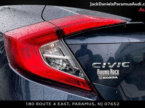 Used 2017 Honda Civic Touring image 22