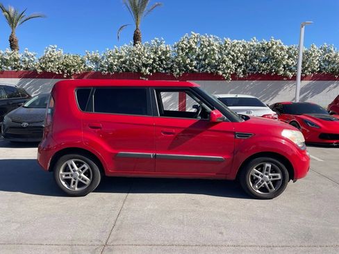 Used 2010 Kia Soul + w/ Audio Pkg image 3