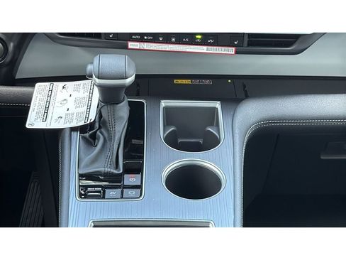 New 2026 Toyota Sienna XLE FWD image 28