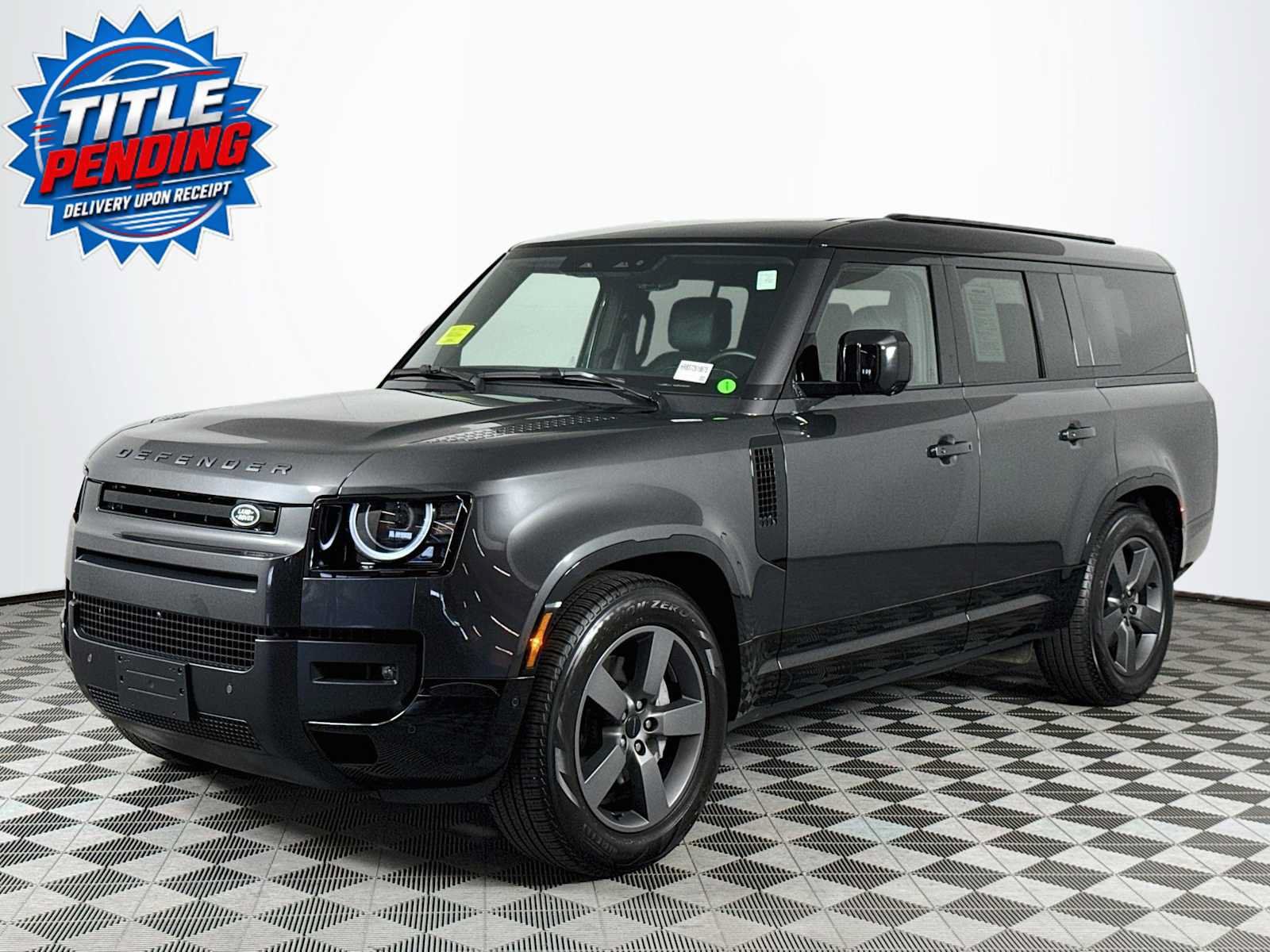 Used 2026 Land Rover Defender 130 X-Dynamic SE AWD/4WD image 1
