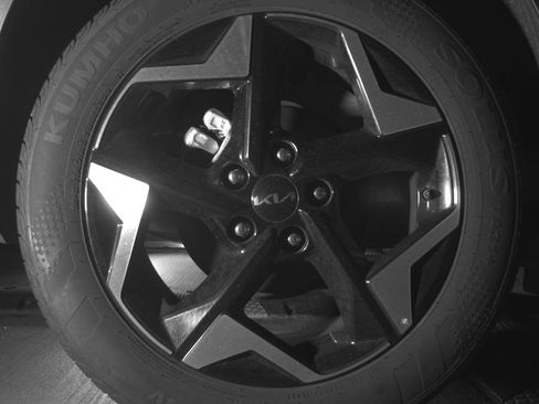 Used 2025 Kia Seltos S image 15