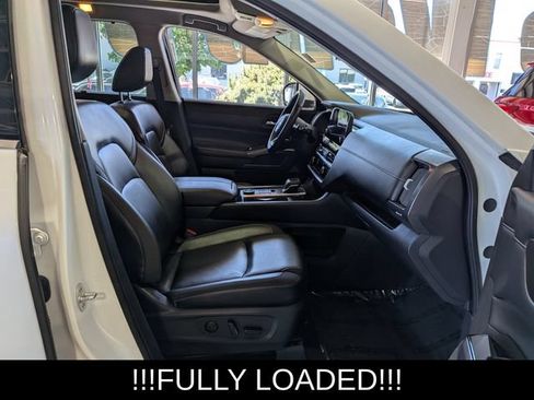 Used 2023 Nissan Pathfinder SL AWD/4WD image 27