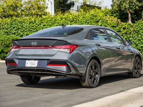 New 2026 Hyundai Elantra SEL Sport Premium image 6