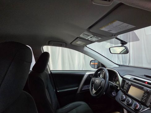 Used 2015 Toyota RAV4 LE image 24
