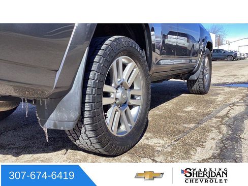 Used 2019 Toyota 4Runner SR5 w/ Wilderness Package image 7