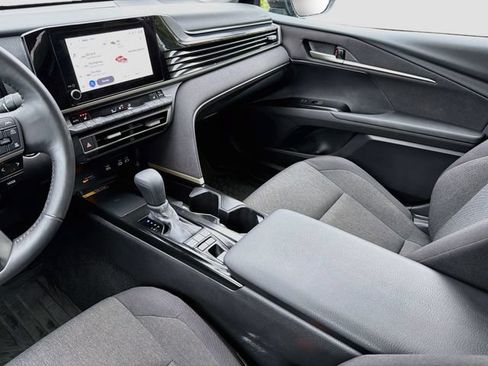 Used 2025 Toyota Camry LE w/ Convenience Package AWD/4WD image 22