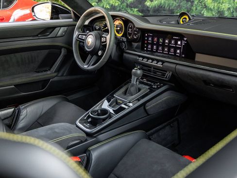 Certified 2022 Porsche 911 GT3 RWD image 12
