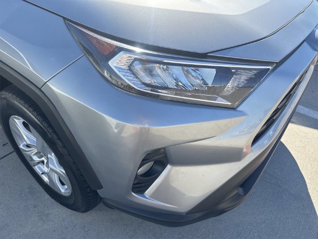 Used 2019 Toyota RAV4 XLE FWD image 12