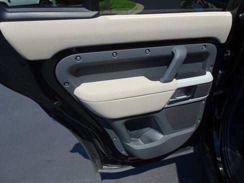 Certified 2023 Land Rover Defender 110 S AWD/4WD image 19