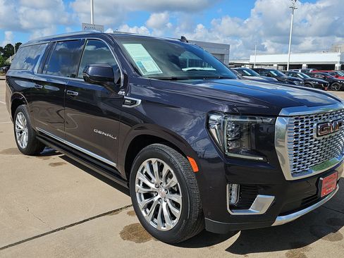 Used 2024 GMC Yukon XL Denali w/ Denali Reserve Package image 22