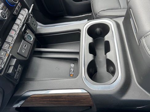 Used 2022 Chevrolet Silverado 1500 High Country w/ Technology Package image 44