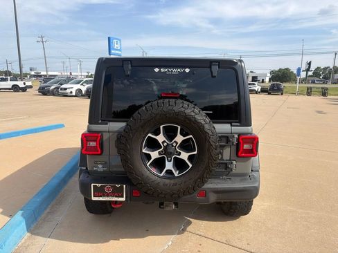 Used 2022 Jeep Wrangler Unlimited Rubicon w/ Steel Bumper Group AWD/4WD image 9