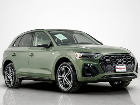 Used 2023 Audi Q5 e Premium Plus w/ Premium Plus Package image 7