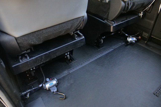 Used 2024 Toyota Sienna XLE w/ XLE Plus Package FWD image 16