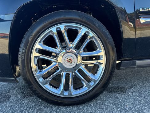 Used 2014 Cadillac Escalade ESV Platinum image 44