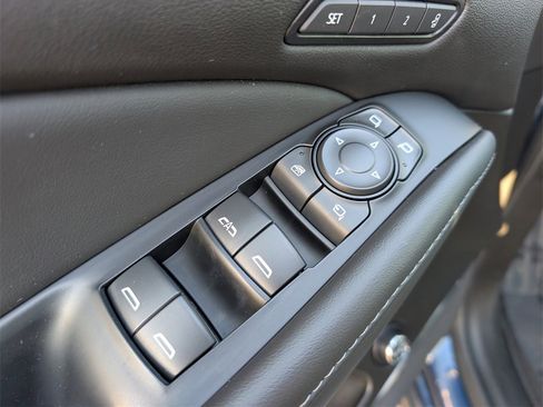 Used 2024 Buick Enclave Avenir image 14