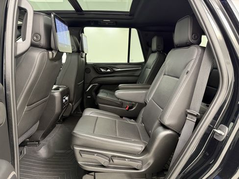 Used 2021 GMC Yukon Denali w/ Denali Premium Package image 21