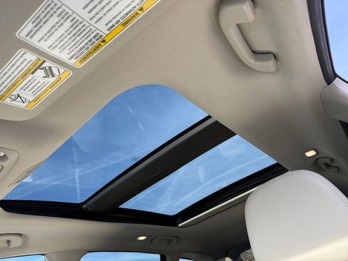 Used 2020 Nissan Murano SL w/ Moonroof Package image 11