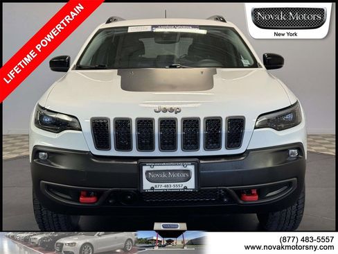 Used 2022 Jeep Cherokee Trailhawk image 2