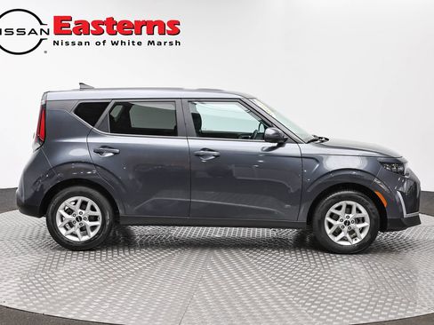 Used 2025 Kia Soul LX w/ LX Technology Package image 4