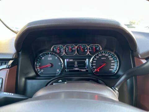 Used 2019 Chevrolet Suburban Premier AWD/4WD image 29