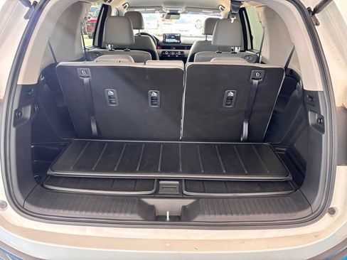 Used 2023 Honda Pilot EX-L image 12