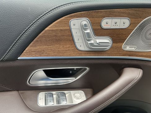 Certified 2023 Mercedes-Benz GLS 450 450 4MATIC image 13