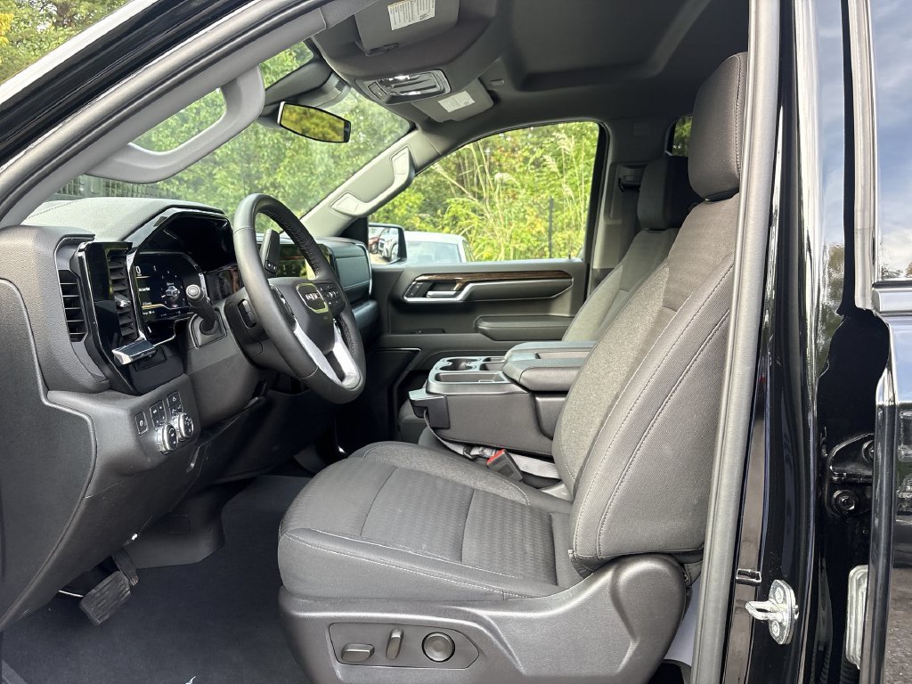 Used 2024 GMC Sierra 1500 Elevation AWD/4WD image 13