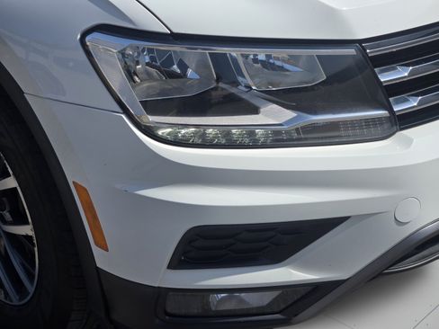 Used 2018 Volkswagen Tiguan SE FWD image 34