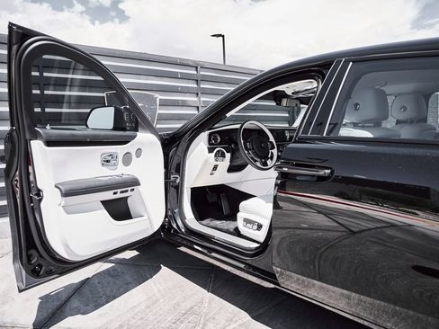 Used 2026 Rolls-Royce Ghost AWD/4WD image 32