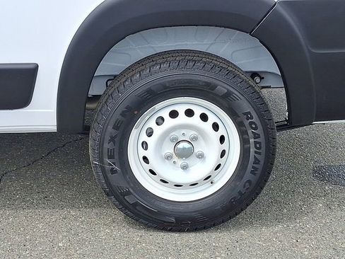 Used 2024 RAM ProMaster 2500 w/ Safety Group FWD image 29