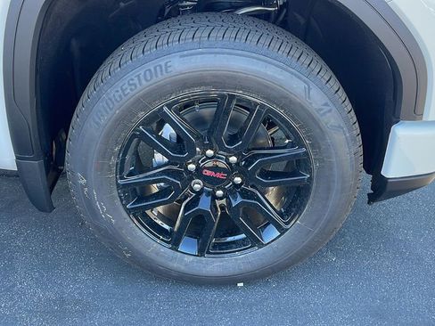 New 2026 GMC Sierra 1500 Elevation image 9