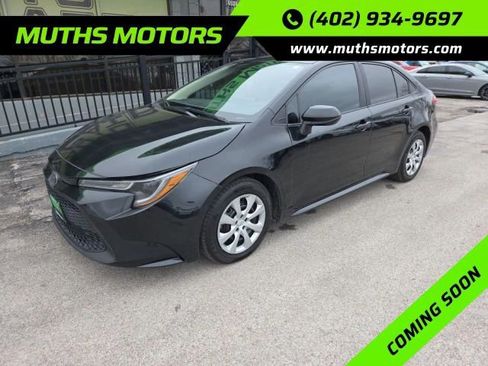 Used 2021 Toyota Corolla LE image 1
