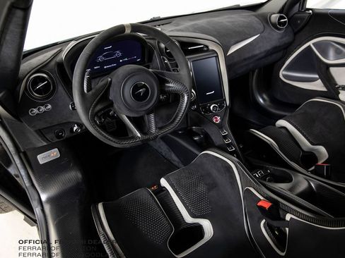 Used 2022 McLaren 765LT RWD image 4