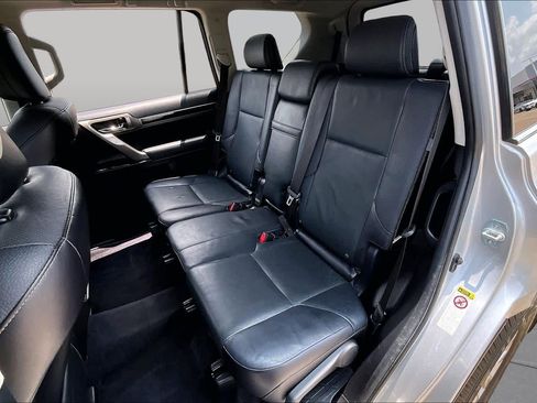 Used 2015 Lexus GX 460 w/ Premium Package AWD/4WD image 20