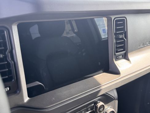 New 2025 Ford Bronco Badlands image 21